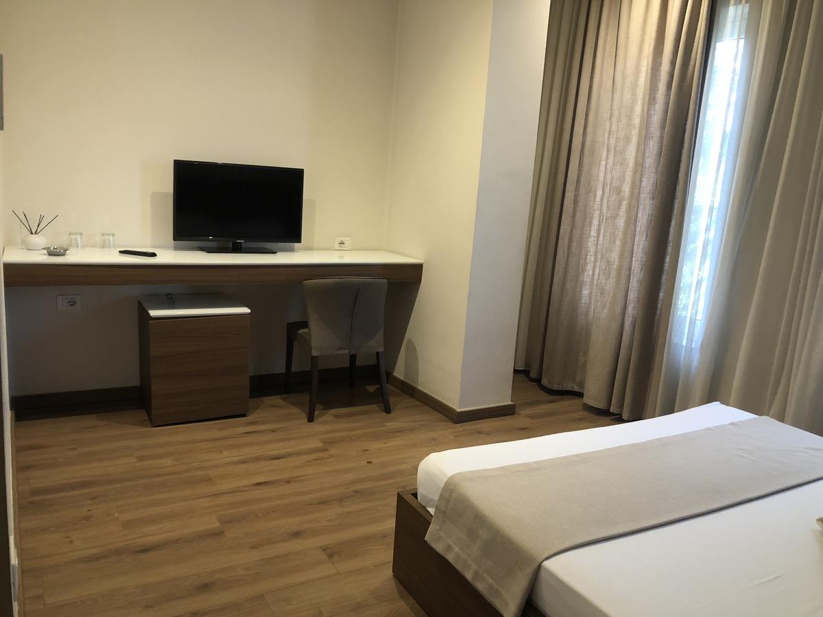 Soleo Hotel Tiranë Eksteriør bilde