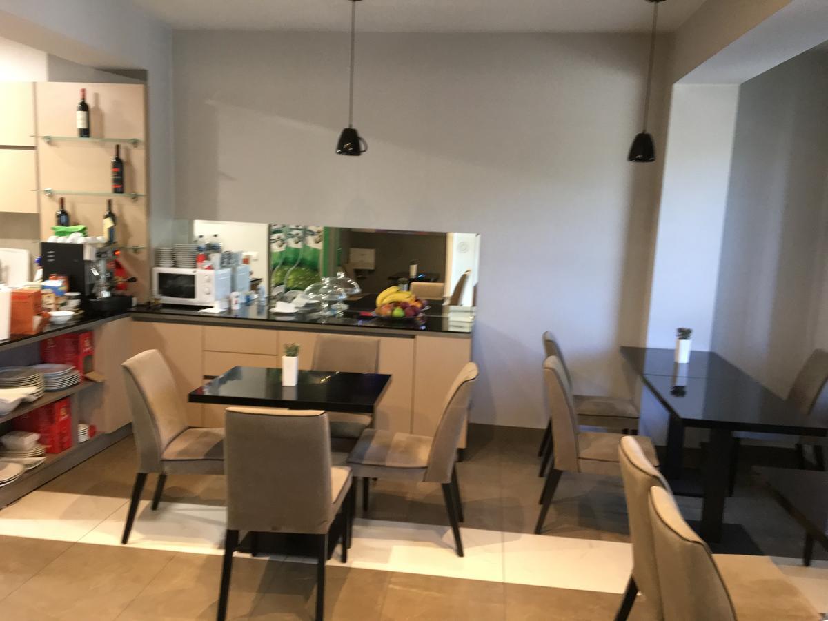 Soleo Hotel Tiranë Eksteriør bilde